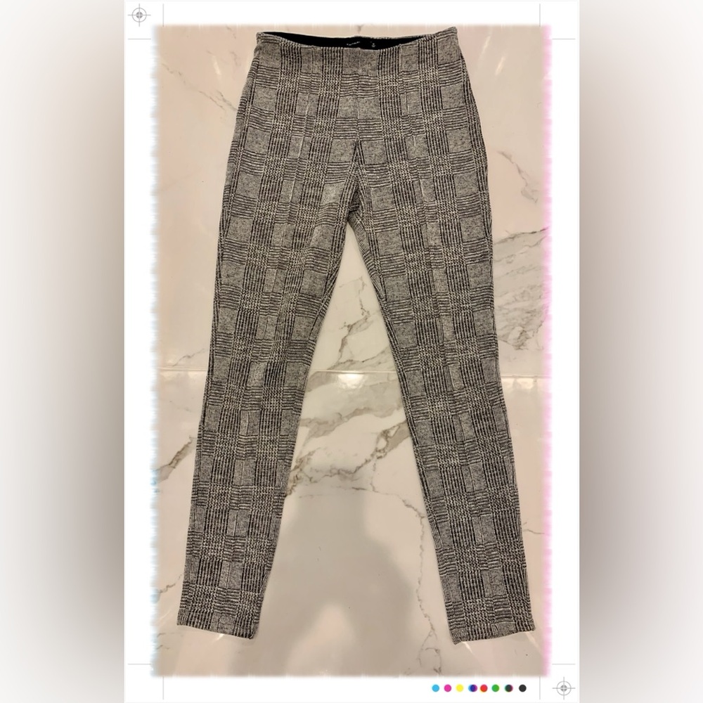 TAHARI Black /White Glen Plaid Stretch legging pant, Size Medium